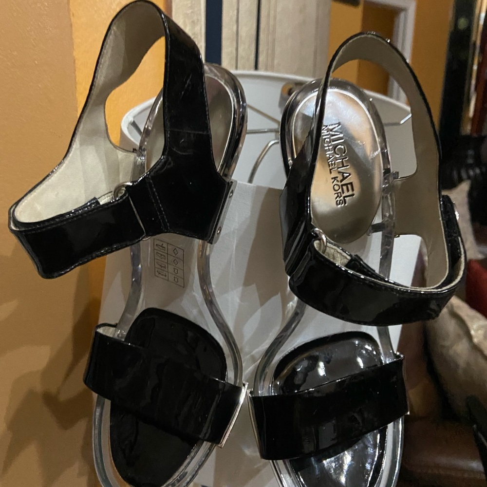 Micheal kors sandals